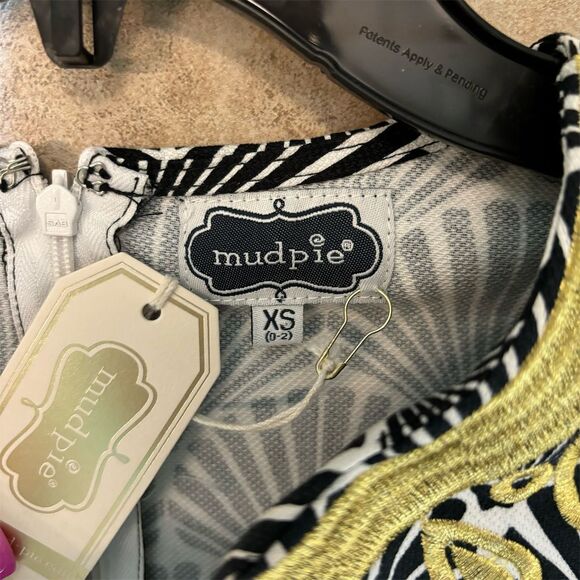 Mud Pie Seashell Dress XS Black Knee Length Sheath Short Sleeve Gold Embroidery - Picture 4 of 4